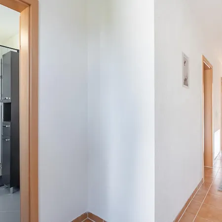 Gemuetliches Heimkino Mit Balkon & Beamer Kassel