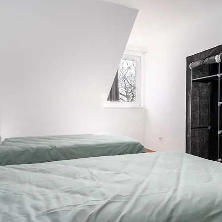 Appartement Gemuetliches Heimkino Mit Balkon & Beamer *